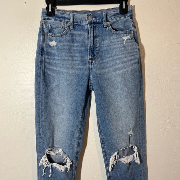 American Eagle Distressed Mom Jean Medium Wash High Rise Size 0 - Picture 6 of 7